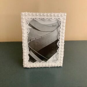 5x7 pearl and vintage embroidered lace picture frame
